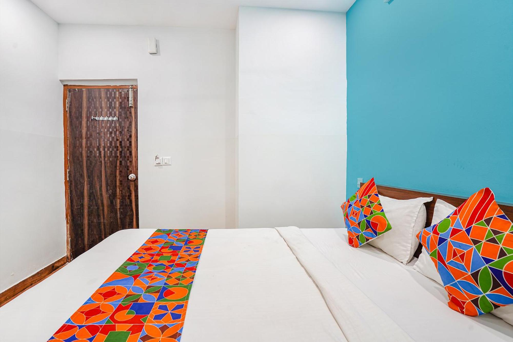 Fabhotel Rlv Green Palace - Nr Kengeri Satellite Town Bangalore Eksteriør billede