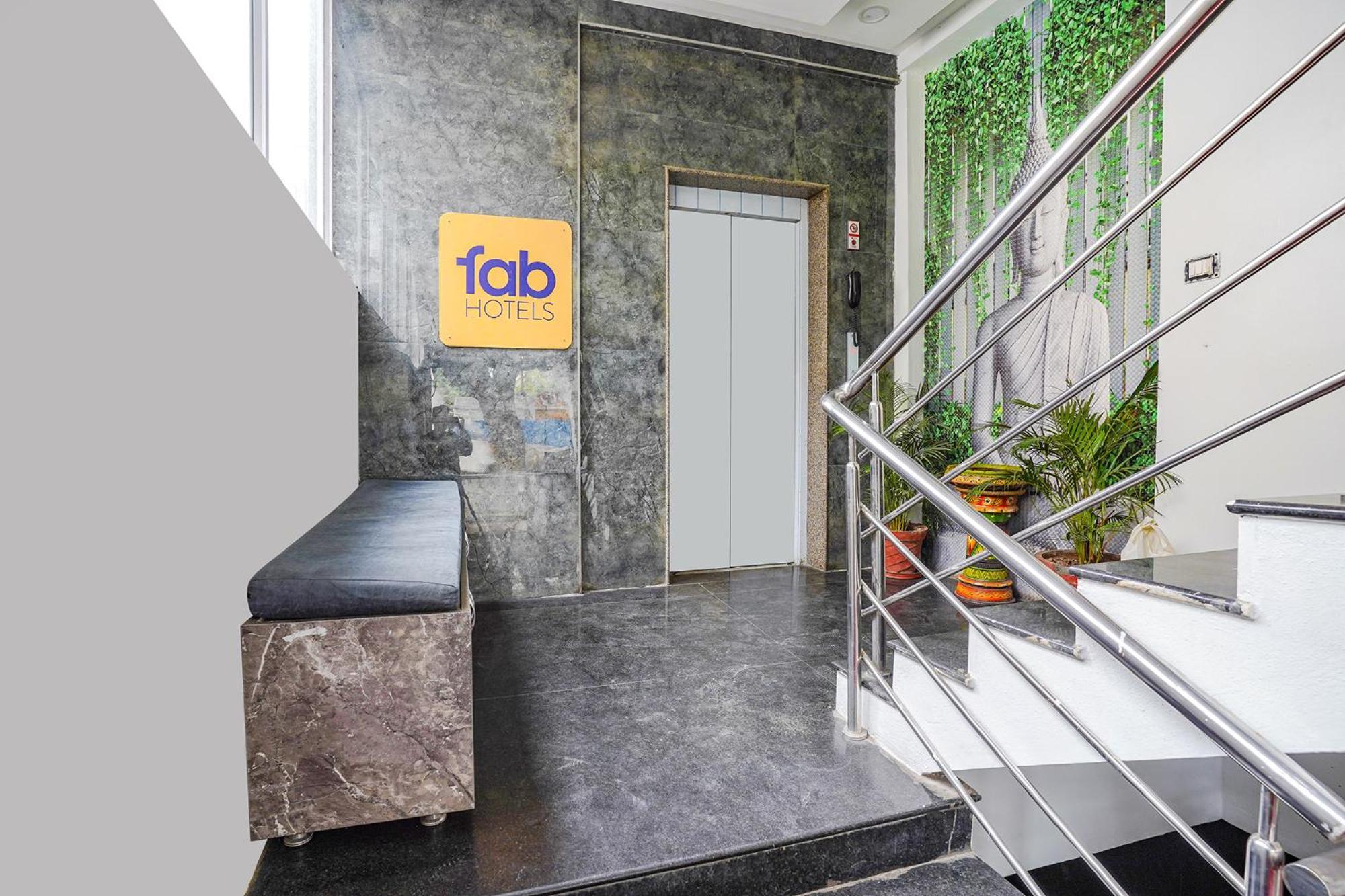 Fabhotel Rlv Green Palace - Nr Kengeri Satellite Town Bangalore Eksteriør billede